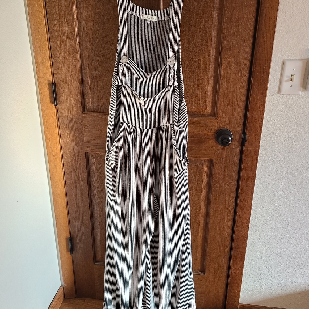 Elegant Black and White Striped Women's Jumpsuit